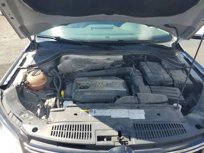2015 VOLKSWAGEN TIGUAN S  