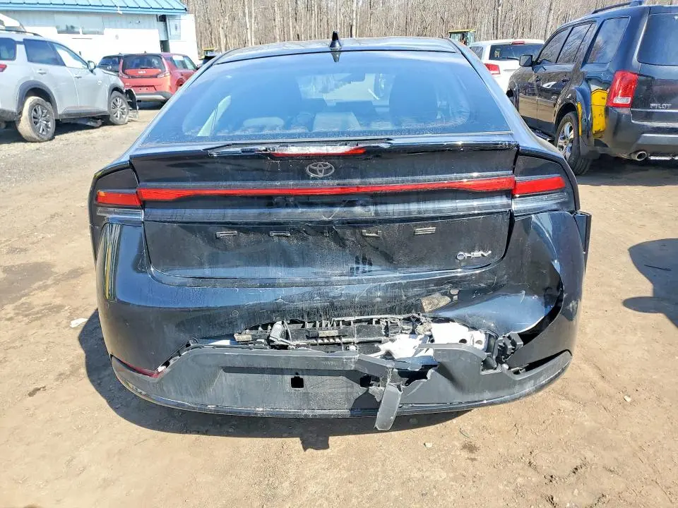 2025 TOYOTA PRIUS LE  