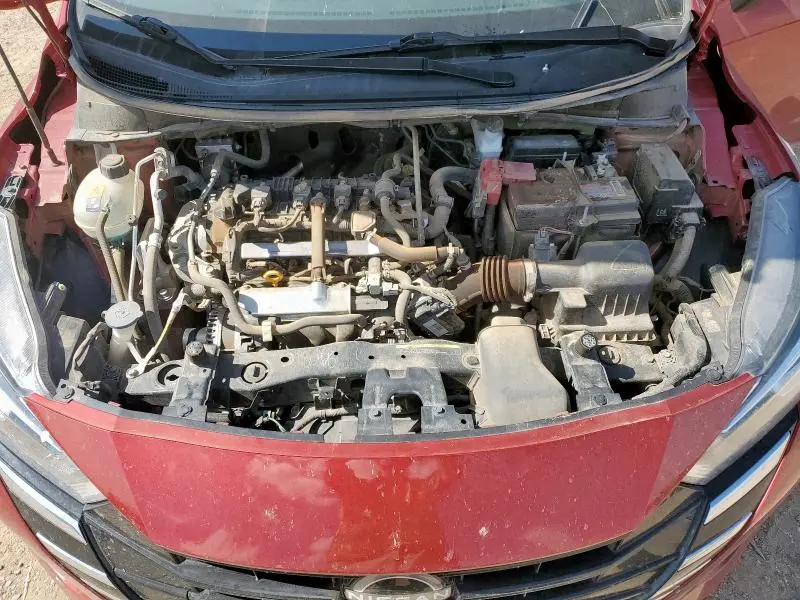2023 NISSAN VERSA SV  
