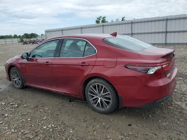 2022 TOYOTA CAMRY XLE  