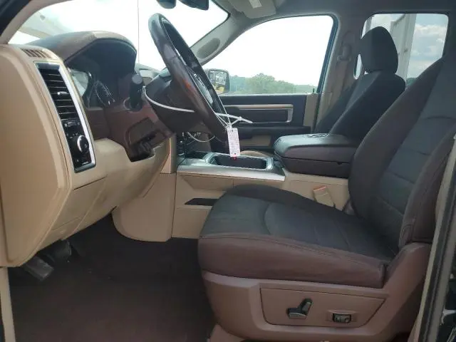 2016 RAM 1500 SLT  