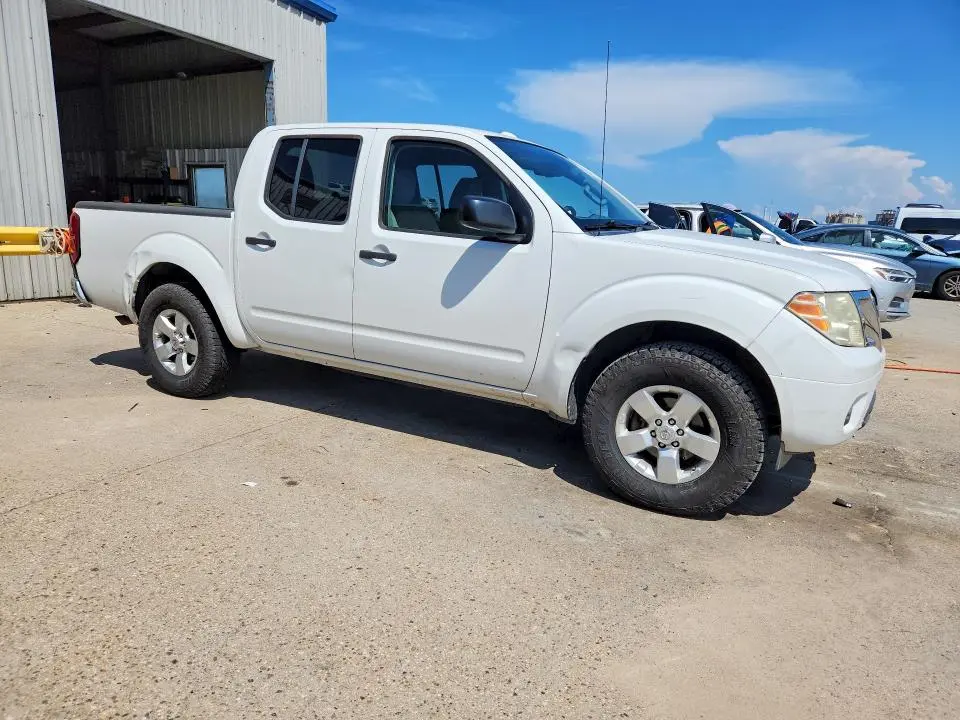 2012 NISSAN FRONTIER S  