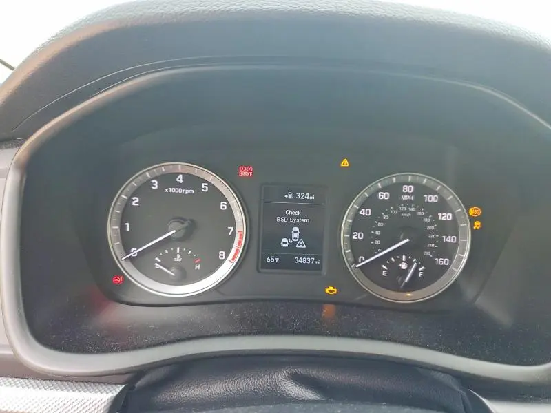 2019 HYUNDAI SONATA SE  