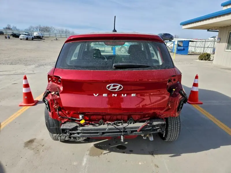 2025 HYUNDAI VENUE SE  