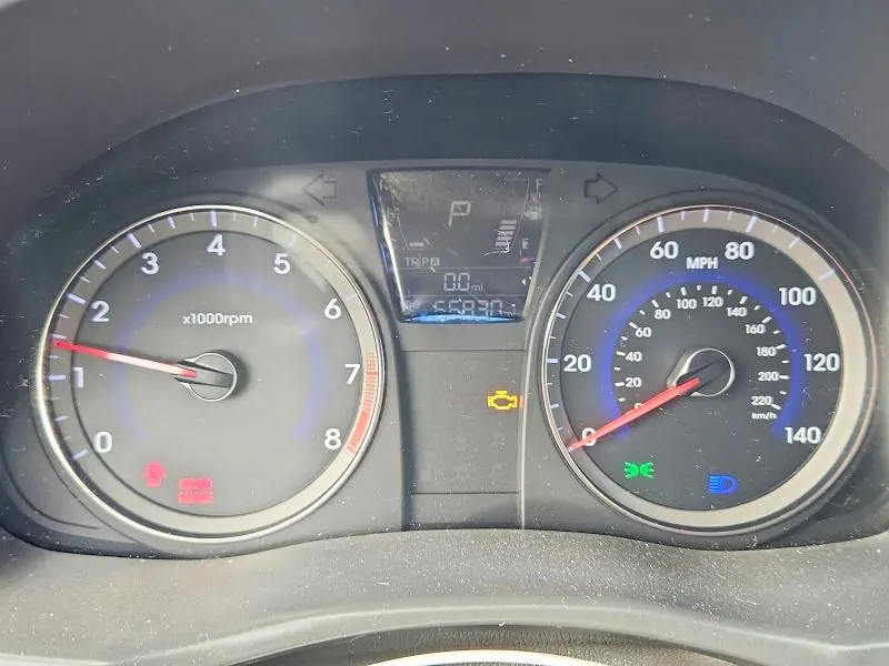2012 HYUNDAI ACCENT GS  