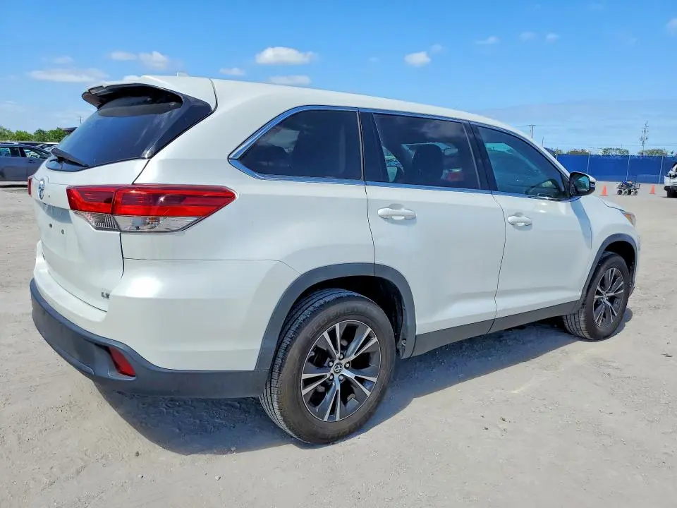 2019 TOYOTA HIGHLANDER LE PLUS  
