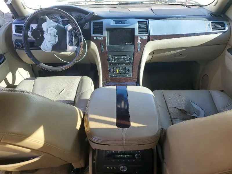 2011 CADILLAC ESCALADE ESV PREMIUM  