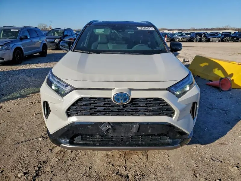 2022 TOYOTA RAV4 XSE  