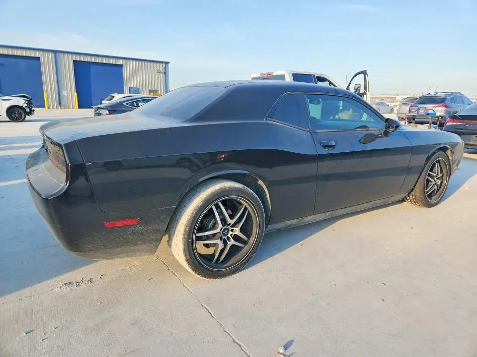 2012 DODGE CHALLENGER SXT  