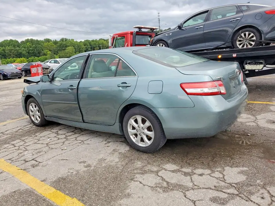 2011 TOYOTA CAMRY LE  