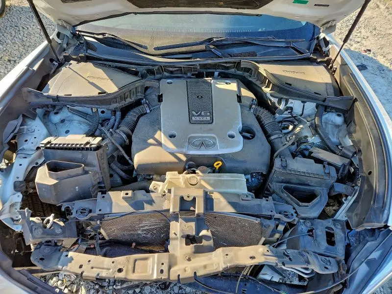 2016 INFINITI Q70L 3.7  