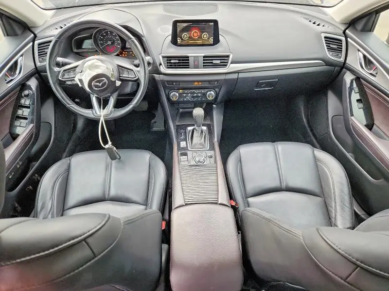 2018 MAZDA 3 TOURING  