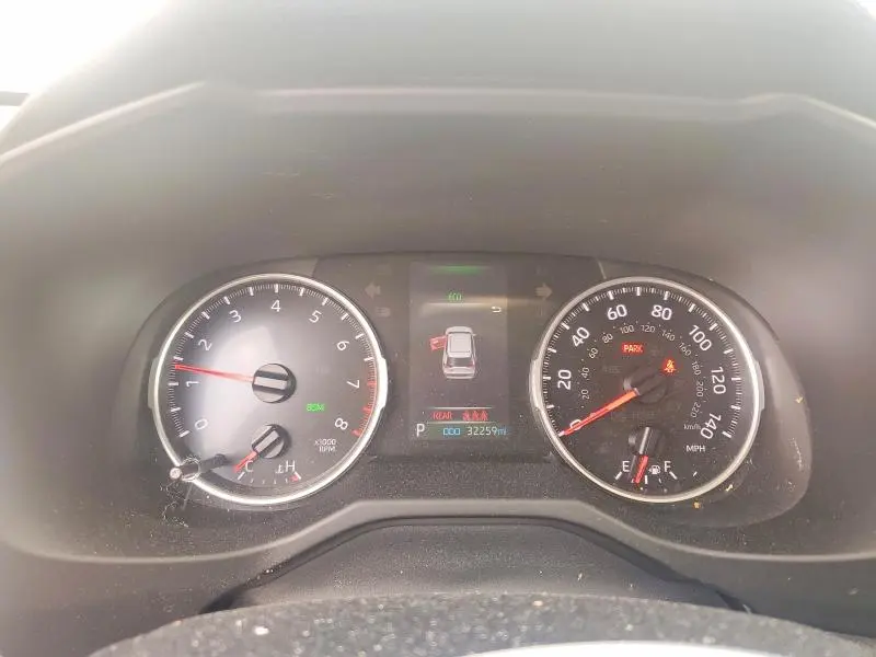 2022 TOYOTA RAV4 XLE  