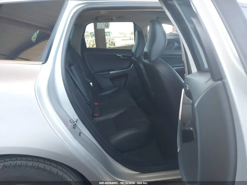 2015 VOLVO XC60 T5 PREMIER PLUS