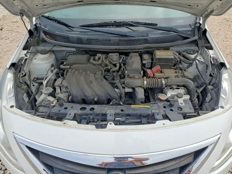 2019 NISSAN VERSA SV  