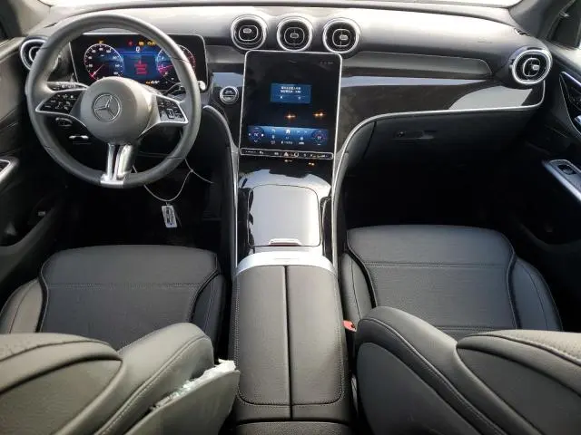 2025 MERCEDES-BENZ GLC 300  