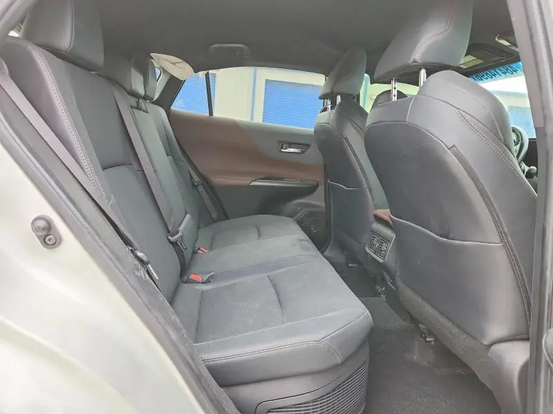2021 TOYOTA VENZA XLE  