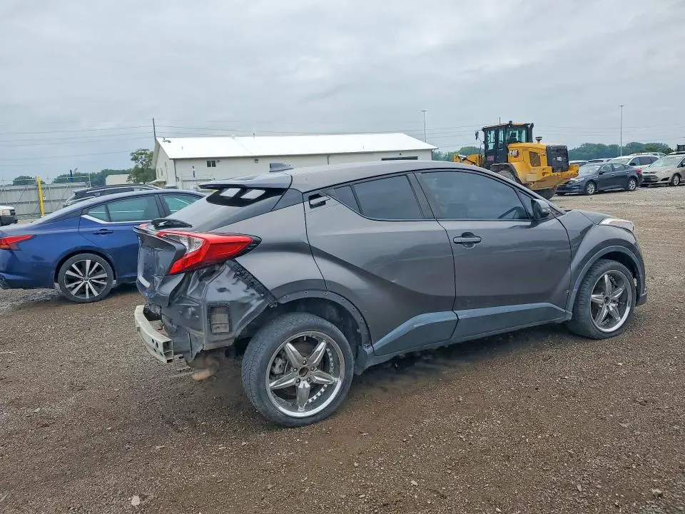 2019 TOYOTA C-HR LE  