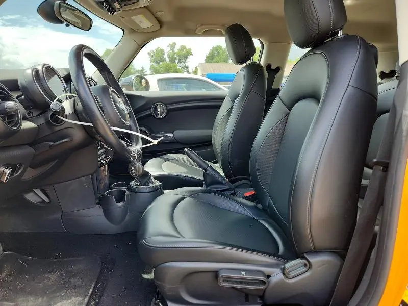 2016 MINI COOPER   