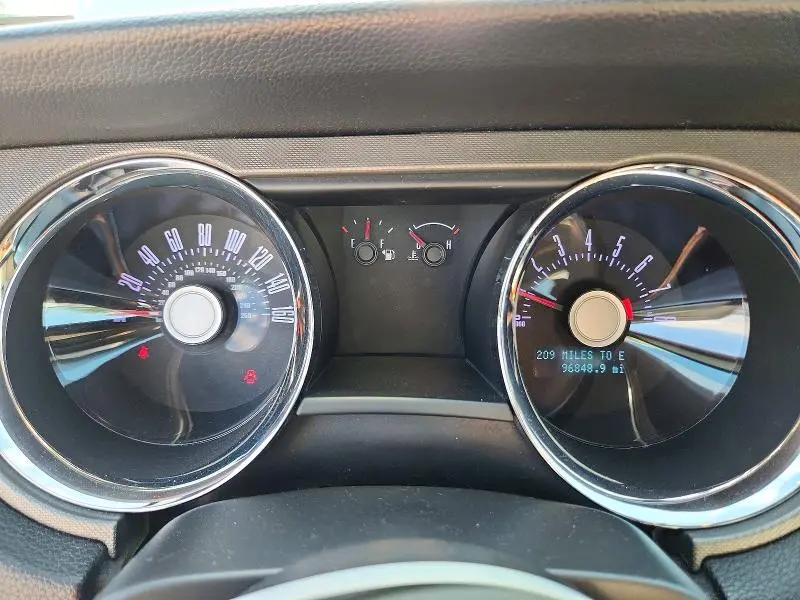 2011 FORD MUSTANG   