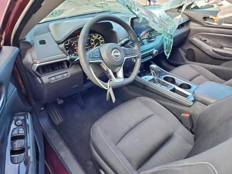 2023 NISSAN ALTIMA SV  