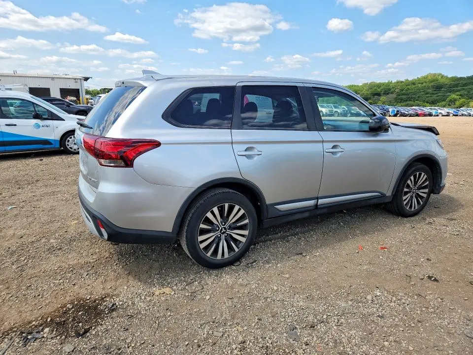2019 MITSUBISHI OUTLANDER ES  