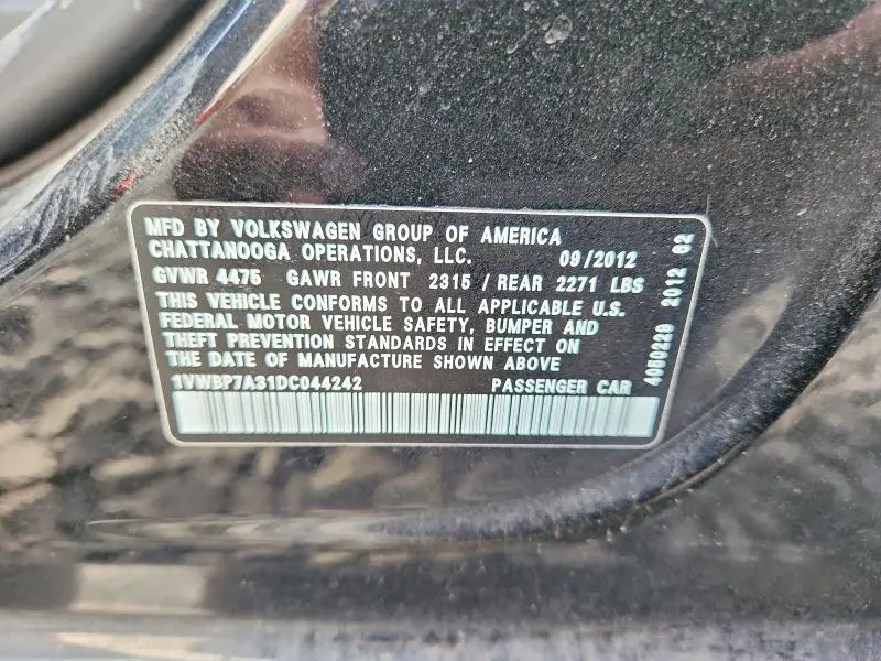 2013 VOLKSWAGEN PASSAT SE  