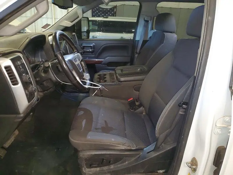 2018 GMC SIERRA K2500 SLE  