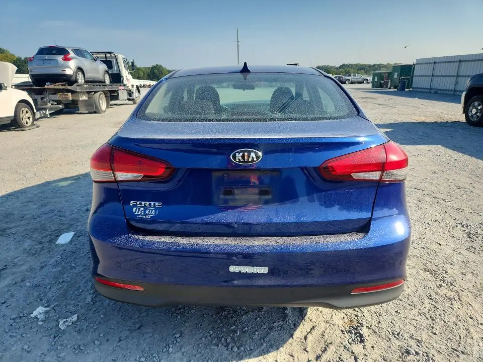 2018 KIA FORTE LX  