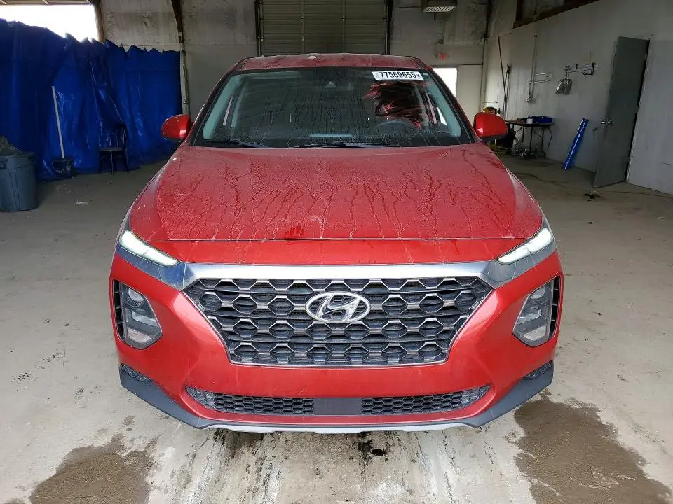 2019 HYUNDAI SANTA FE SE  