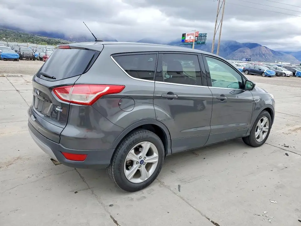 2016 FORD ESCAPE SE  