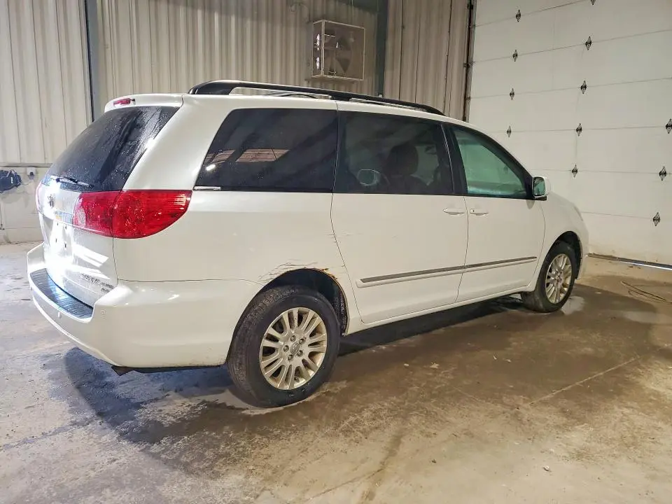 2010 TOYOTA SIENNA XLE LIMITED  
