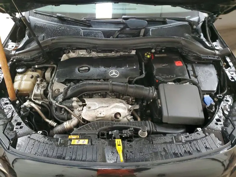 2021 MERCEDES-BENZ GLA 250 4MATIC  