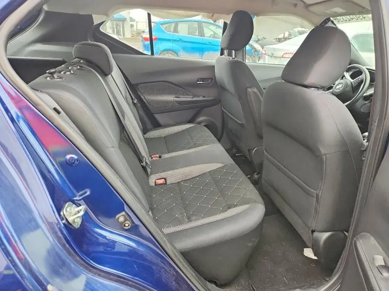 2019 NISSAN KICKS S  