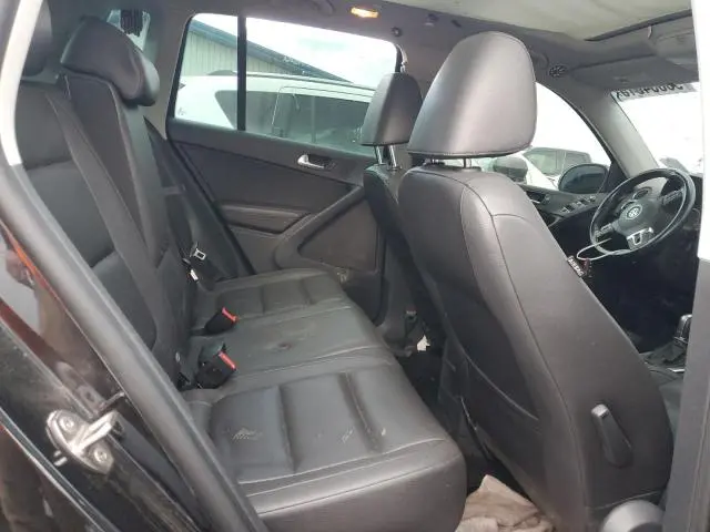 2015 VOLKSWAGEN TIGUAN S  