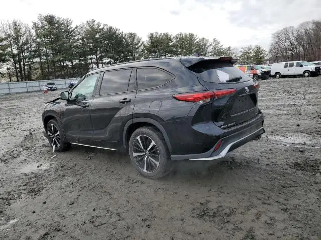 2021 TOYOTA HIGHLANDER XSE  