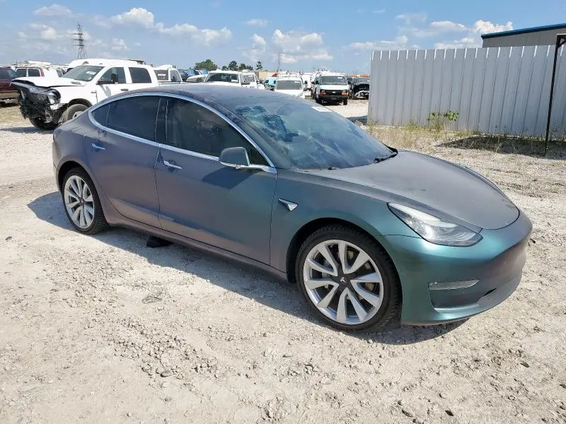 2018 TESLA MODEL 3   