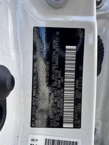 2021 TOYOTA HIGHLANDER XLE  