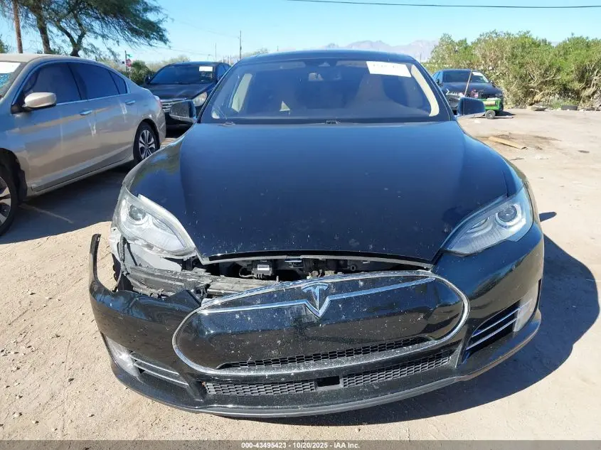 2014 TESLA MODEL S P85