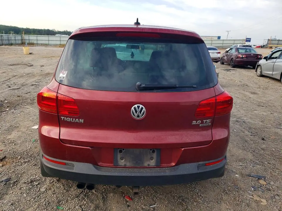 2014 VOLKSWAGEN TIGUAN S  
