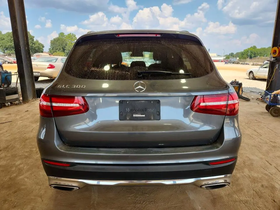 2016 MERCEDES-BENZ GLC 300  