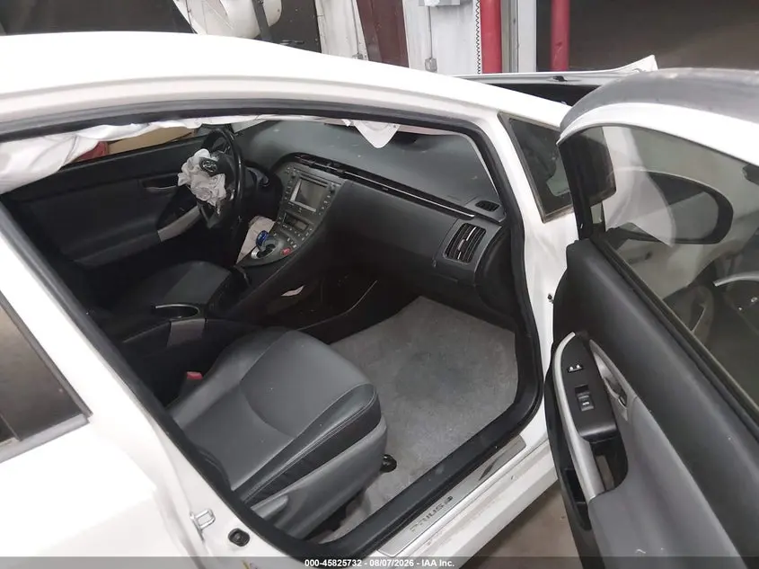 2013 TOYOTA PRIUS FOUR