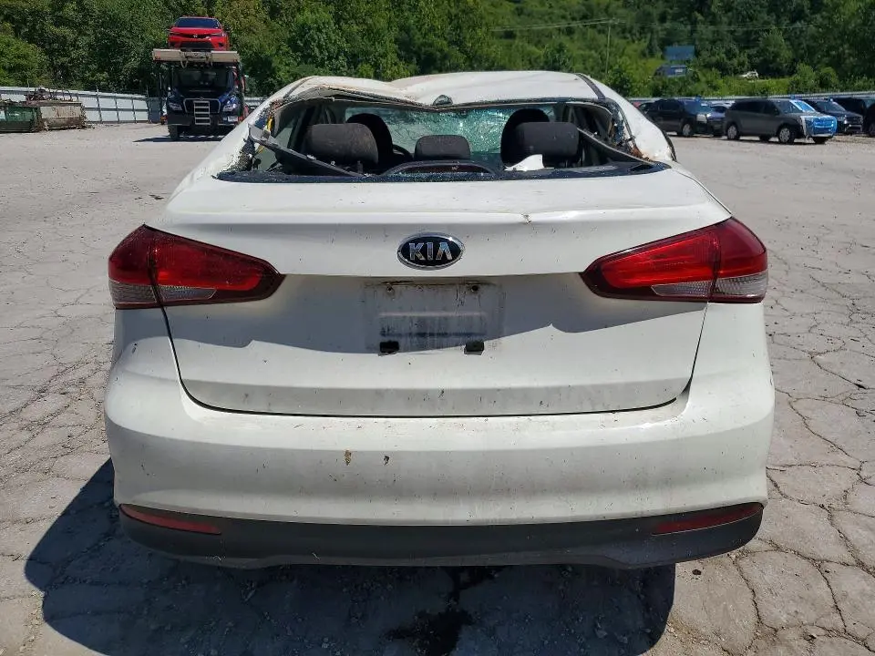 2018 KIA FORTE LX  