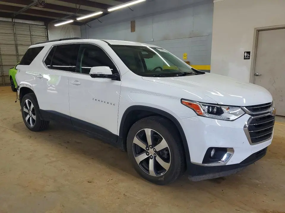 2020 CHEVROLET TRAVERSE LT  