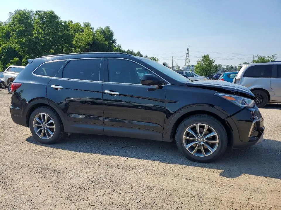 2018 HYUNDAI SANTA FE SE  