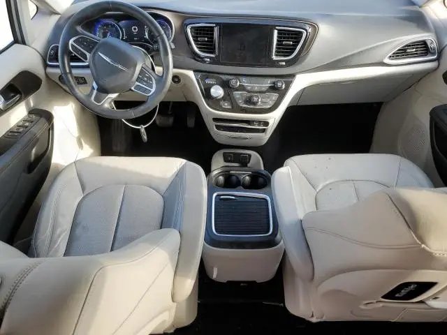 2017 CHRYSLER PACIFICA TOURING L PLUS  