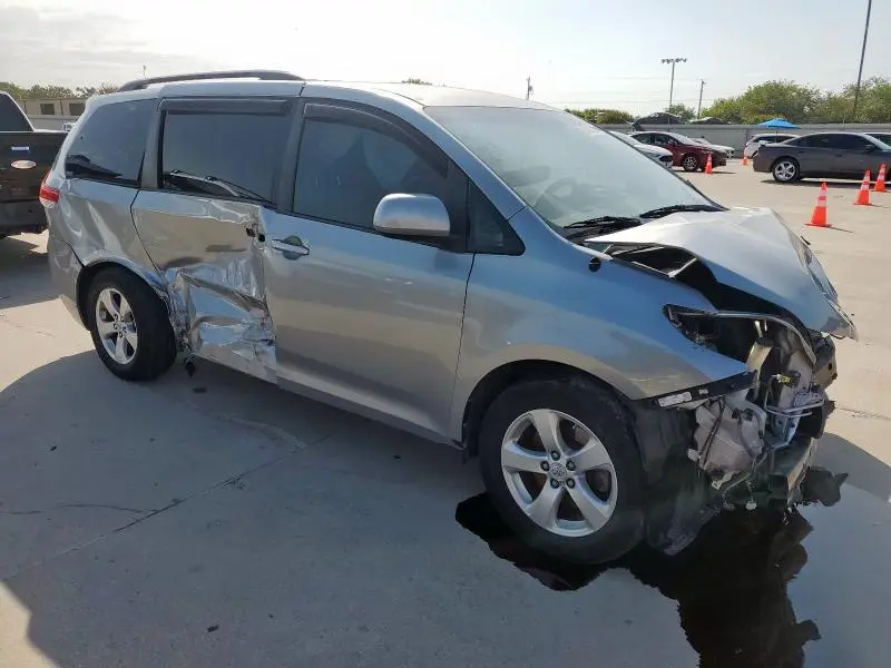 2011 TOYOTA SIENNA LE  