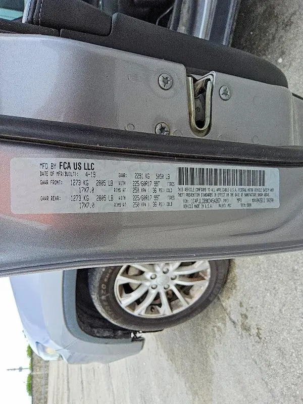 2019 JEEP CHEROKEE LATITUDE  