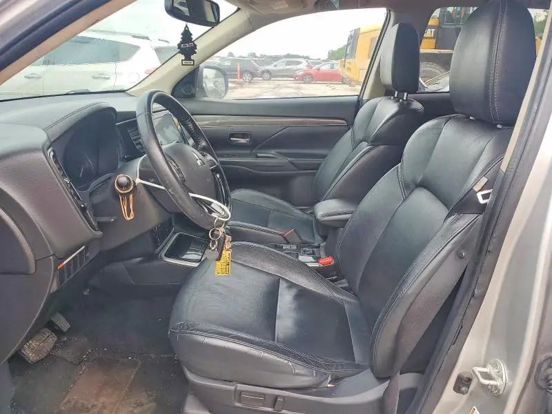 2019 MITSUBISHI OUTLANDER SE  