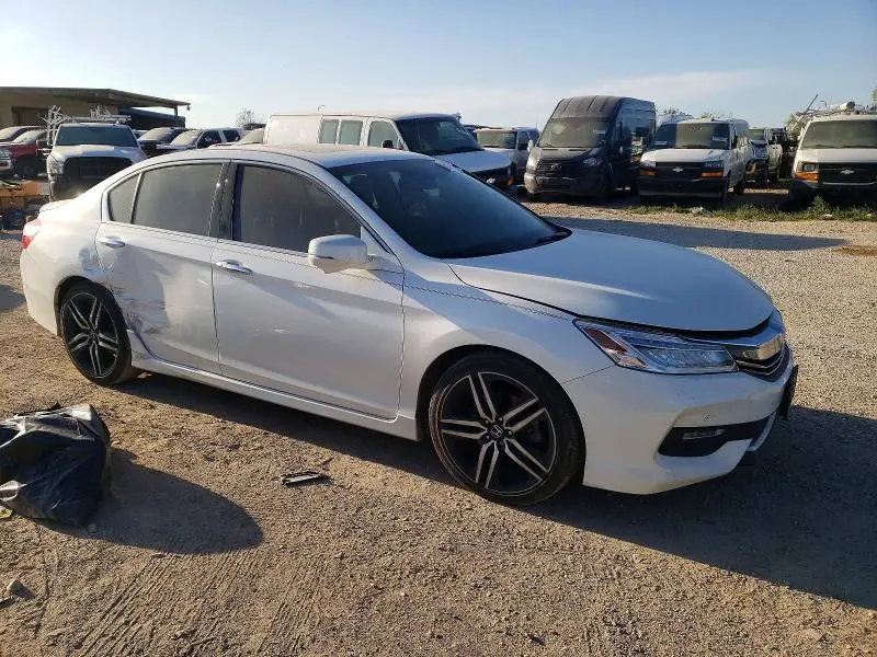 2017 HONDA ACCORD TOURING  